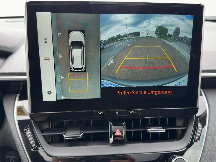 Vehicle image TOYOTA COROLLA CROSS