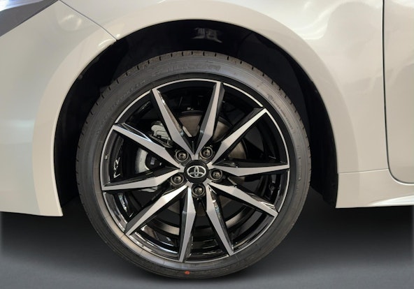 Vehicle image 12 Vehicle image 12