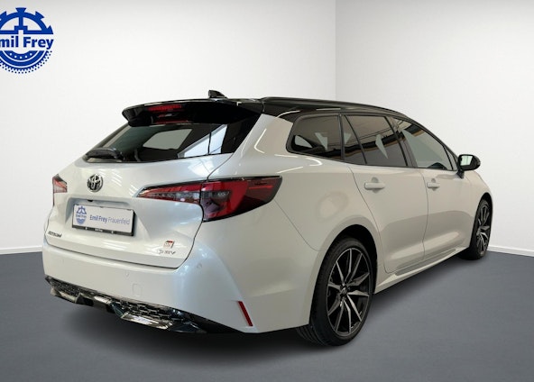 Vehicle image 4 Vehicle image 4