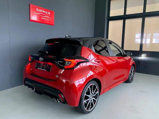 Toyota Yaris 1.5 VVT-i HSD GR Sport