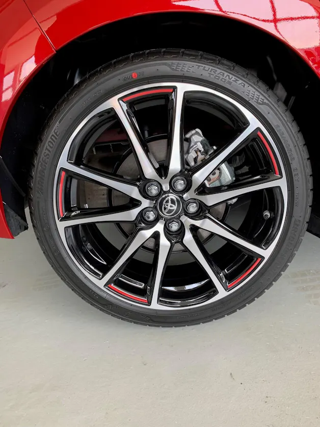 Toyota Yaris 1.5 VVT-i HSD GR Sport