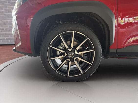 Vehicle image 6