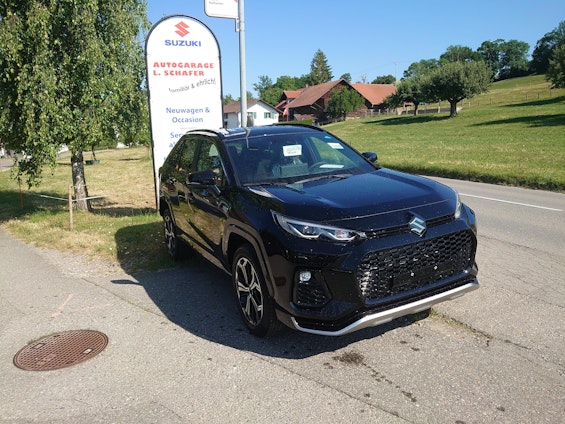 First vehicle image