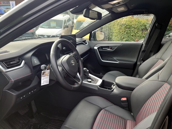Vehicle image 14