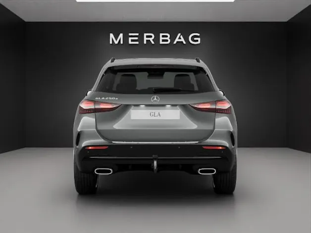 Mercedes-Benz GLA 250 e EQ Star 8G-DCT