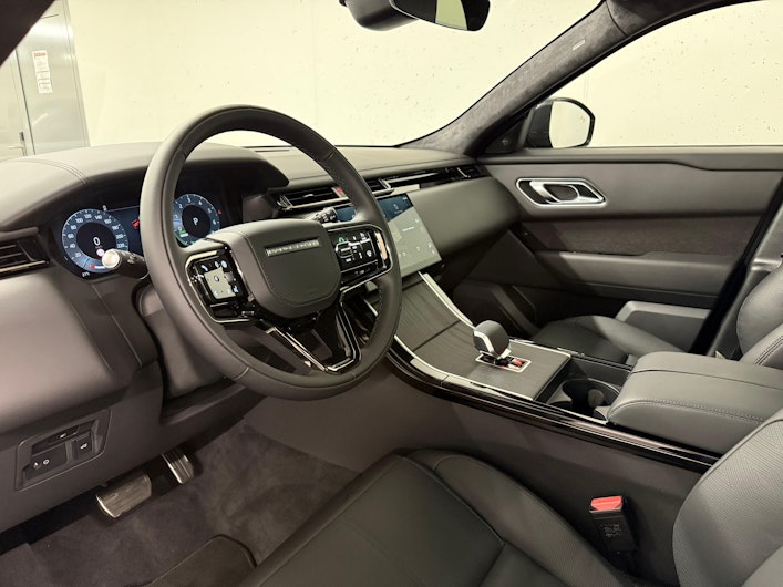 Vehicle image LAND ROVER RANGE ROVER VELAR