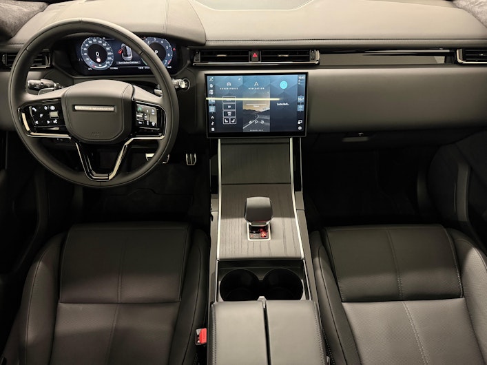 Vehicle image LAND ROVER RANGE ROVER VELAR
