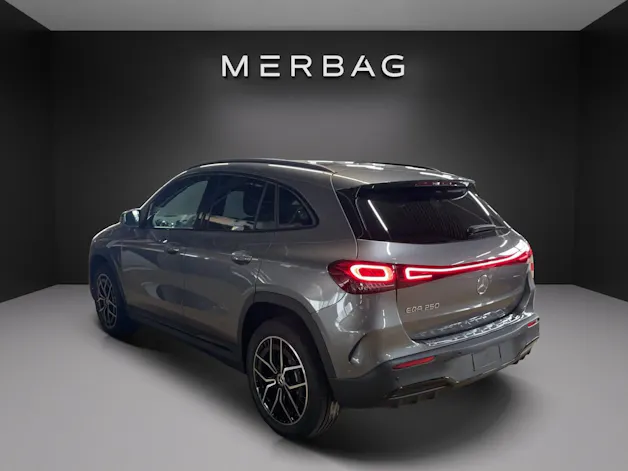 MERCEDES-BENZ EQA 250 AMG Line