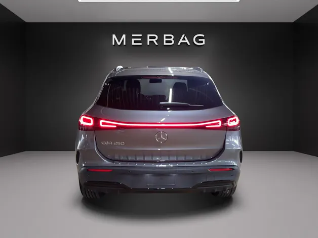 MERCEDES-BENZ EQA 250 AMG Line