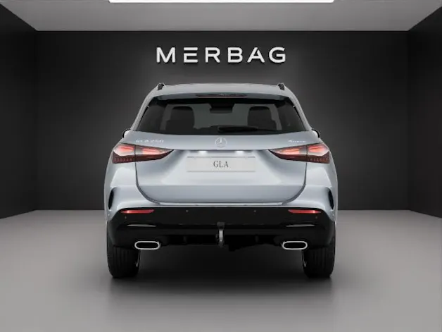Mercedes-Benz GLA 250 4Matic 8G-DCT