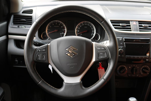 Vehicle image 6