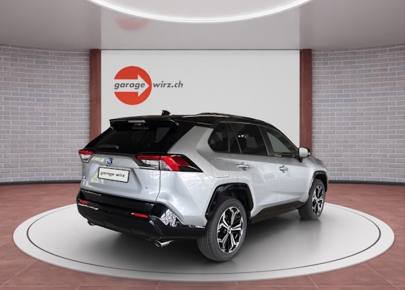 Vehicle image 4 Vehicle image 4