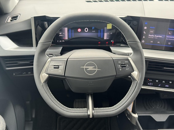 Vehicle image 13 Vehicle image 13