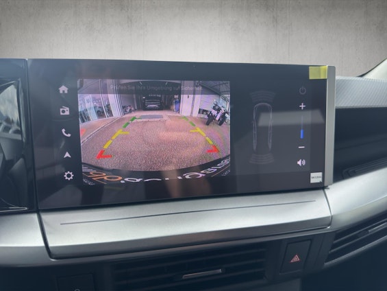 Vehicle image 15 Vehicle image 15