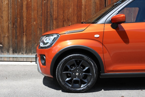 Vehicle image 13