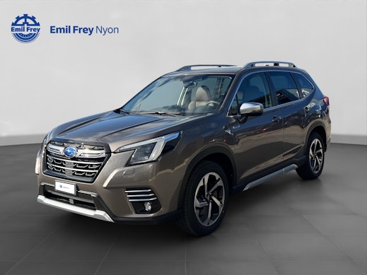 SUBARU Forester Station 2.0i e-Boxer Luxury 0