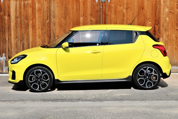 First vehicle image
