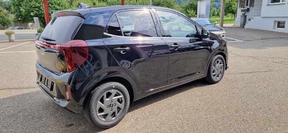 Vehicle image 13 Vehicle image 13