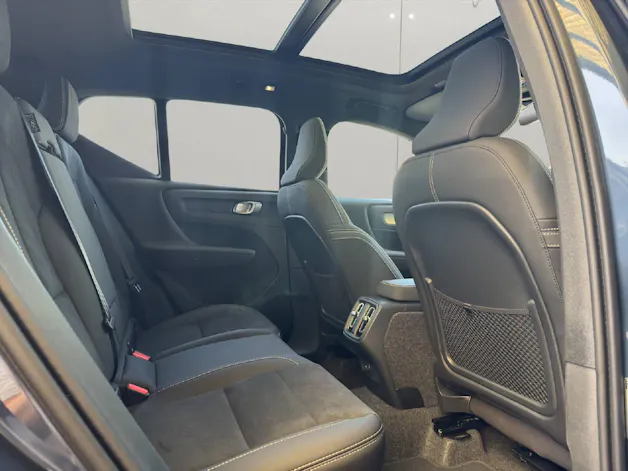 Volvo XC40 2.0 B4 MH Black Edition