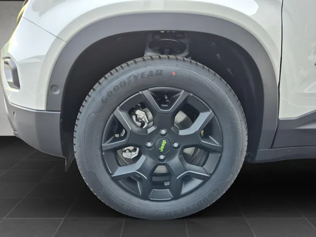 Jeep Avenger 1.2 MHEV Overland 4xe