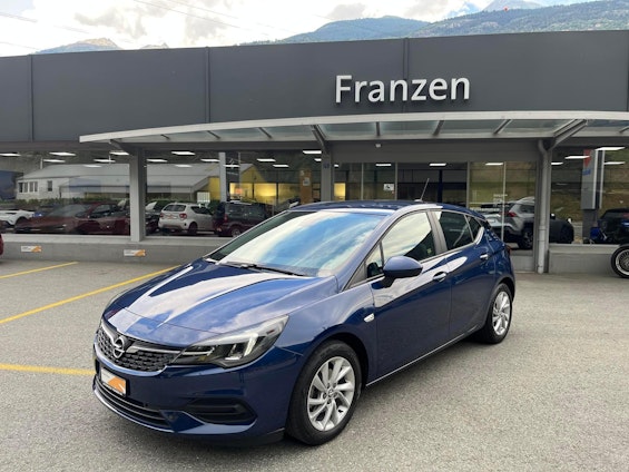 First vehicle image