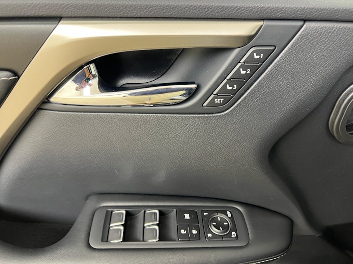 Vehicle image LEXUS RX