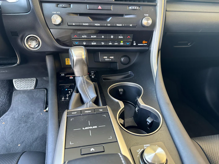 immagine del veicolo LEXUS RX