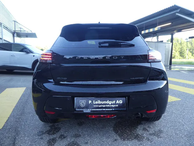 Peugeot 208 1.2 Hybrid Allure Premium Bern Edition