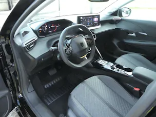 Peugeot 208 1.2 Hybrid Allure Premium Bern Edition