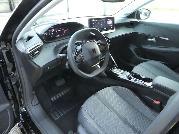 Peugeot 208 1.2 Hybrid Allure Premium Bern Edition