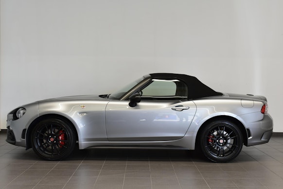 FIAT 124 Abarth Spider 1.4 MultiAir GT 2