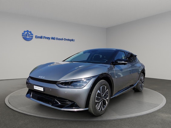 First vehicle image