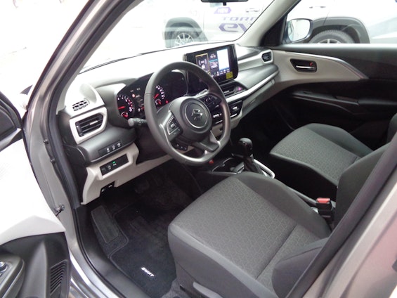 Vehicle image 8