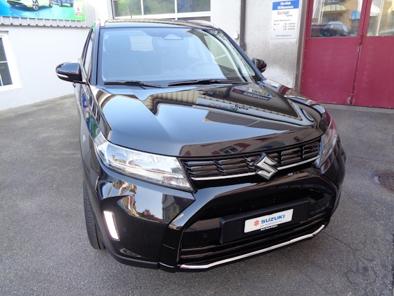 First vehicle image