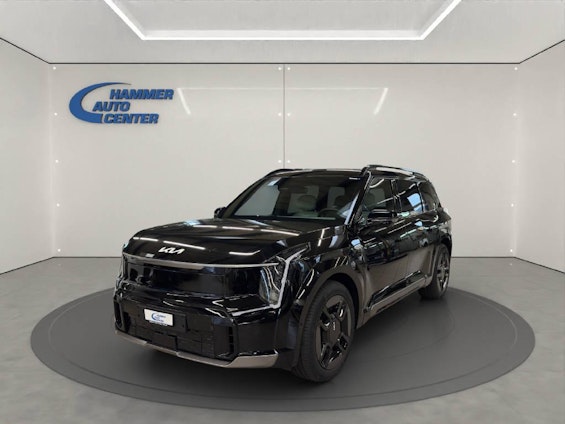 First vehicle image