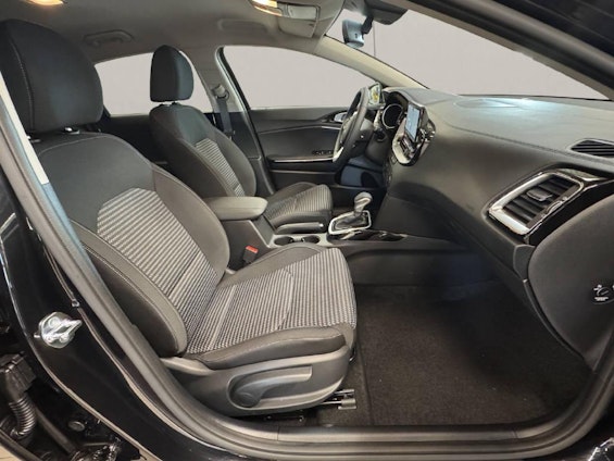 Vehicle image 13 Vehicle image 13