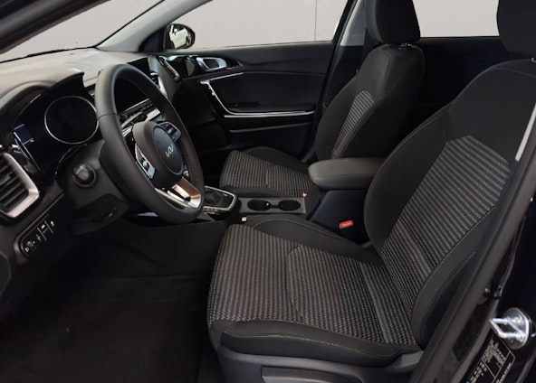 Vehicle image 10 Vehicle image 10