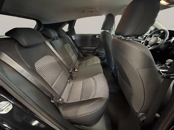 Vehicle image 15 Vehicle image 15