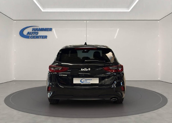 Vehicle image 5 Vehicle image 5