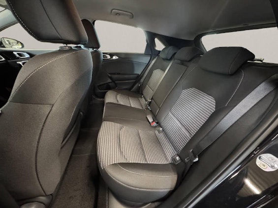 Vehicle image 14 Vehicle image 14