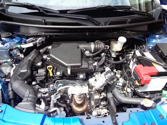 Vehicle image 14