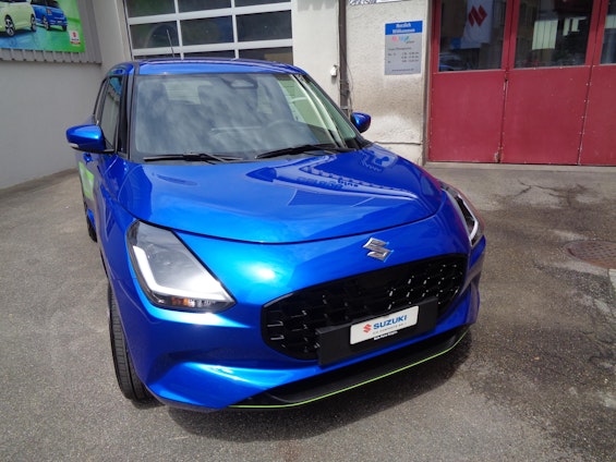 First vehicle image