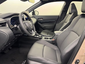 Vehicle image TOYOTA Corolla Cross 2.0 HSD Premium AWD-i