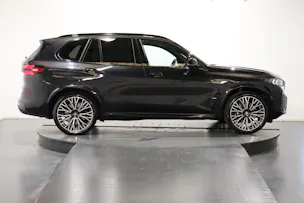 BMW X5 M60i xDrive