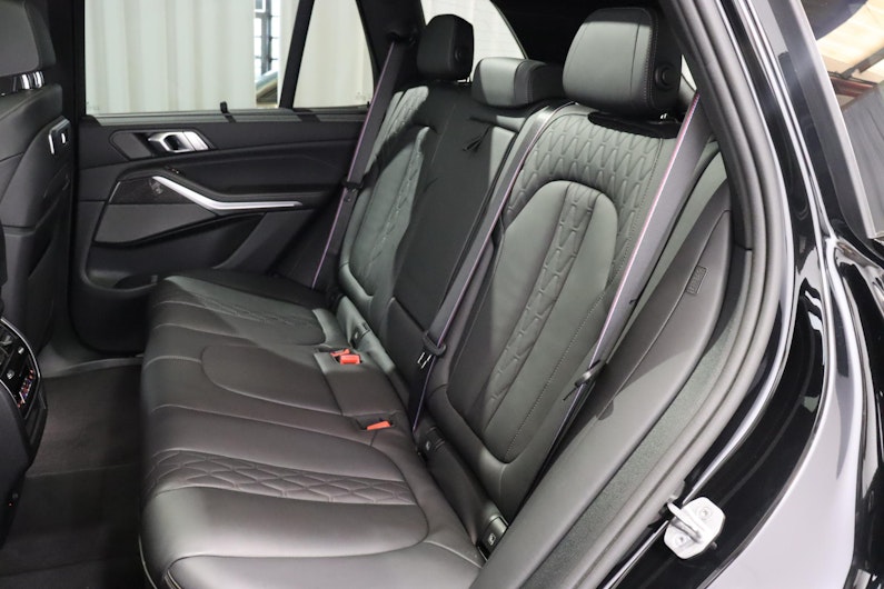 Vehicle image BMW X5