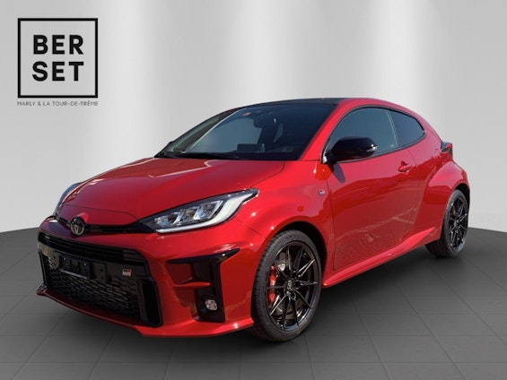 First vehicle image