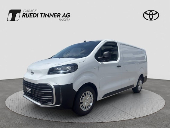 First vehicle image