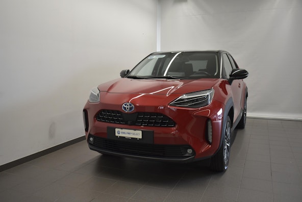 First vehicle image