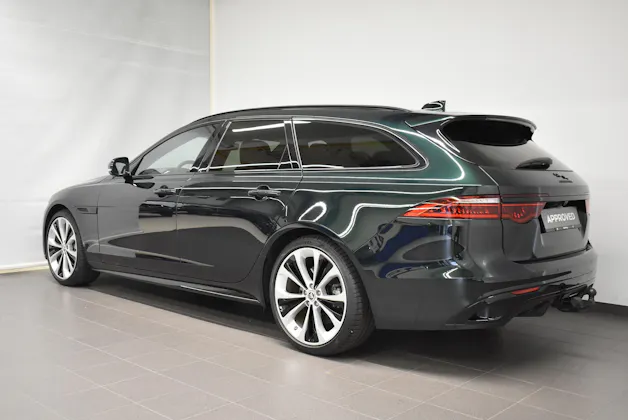 Jaguar XF Sportbrake 2.0 I4 300 Sport AWD - Pneumatici invernali & Servizi inclusi - Tasso leasing 1.99%!