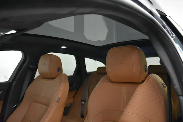 Jaguar XF Sportbrake 2.0 I4 300 Sport AWD - Pneumatici invernali & Servizi inclusi - Tasso leasing 1.99%!